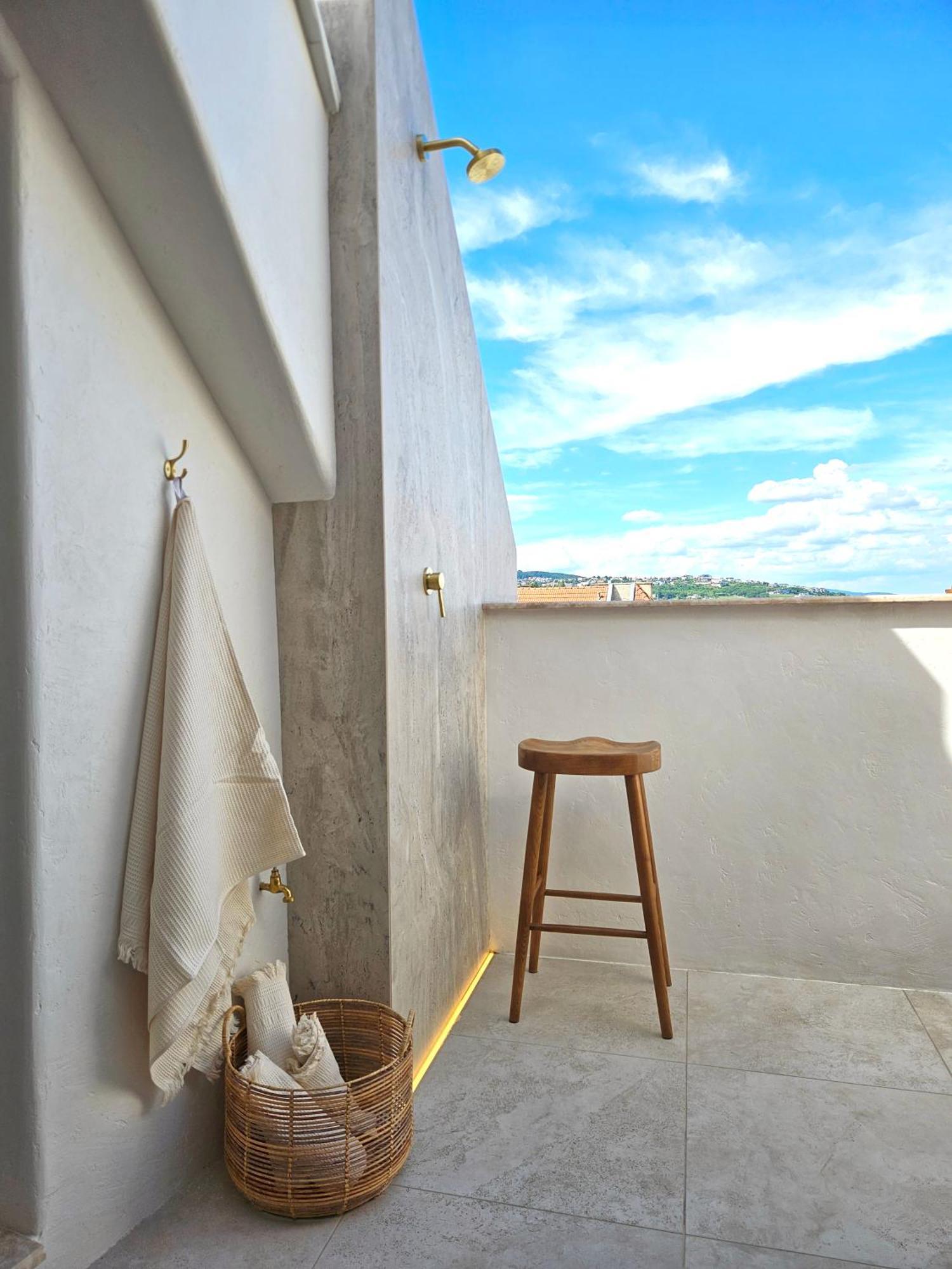 New Design Top-class Next To The Castle-free Parking-terrace * Pozsony